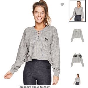 VS PINK varsity crop crew tee!